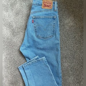 Levi’s 501 cropped jeans size 28